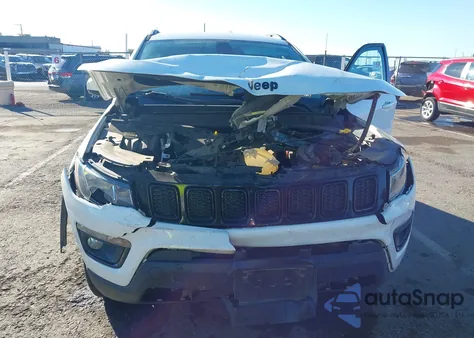 2019 Jeep Compass Upland Edition 4X4 из США, поврежденный, VIN 3C4NJDAB9KT807942